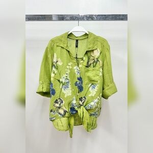 (99925-BLO-AVO) BLOSSOM BREEZE PRINT BUTTON DOWN TIE TOP